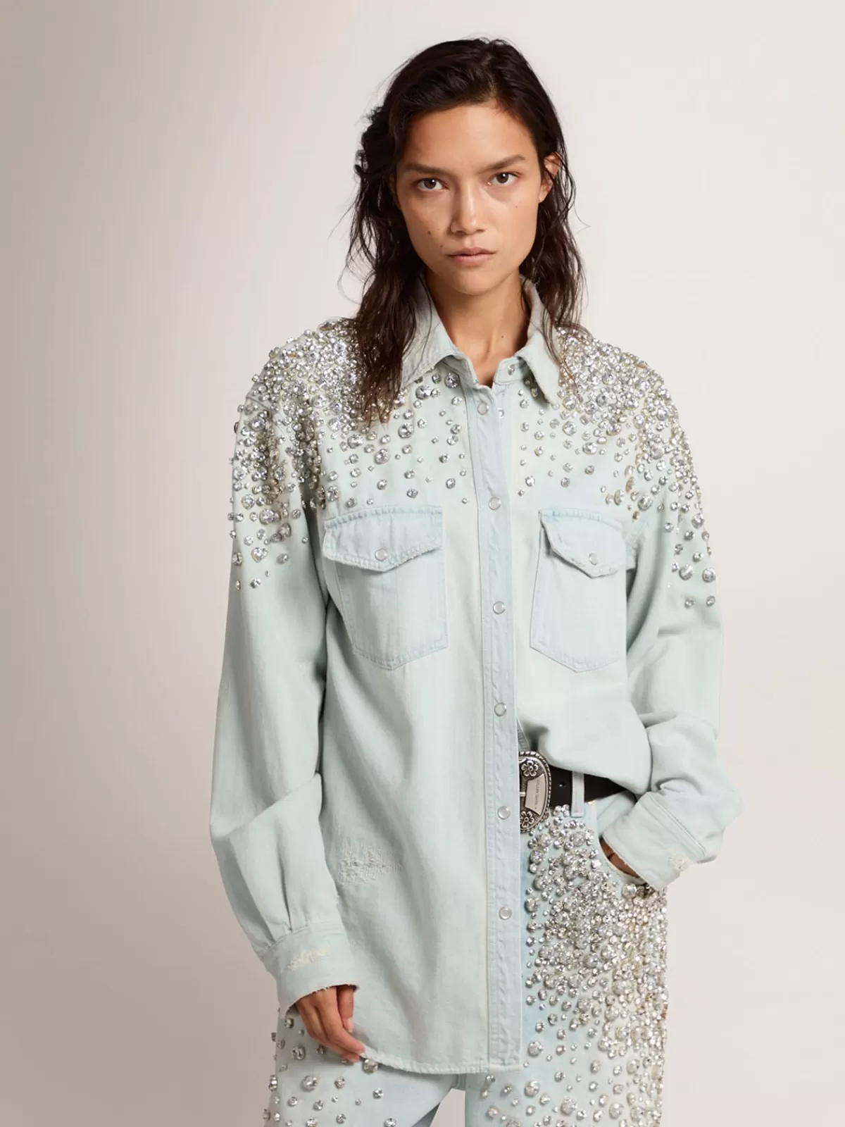 Discount Golden Goose Camicia boyfriend bleached da donna con cristalli cabochon