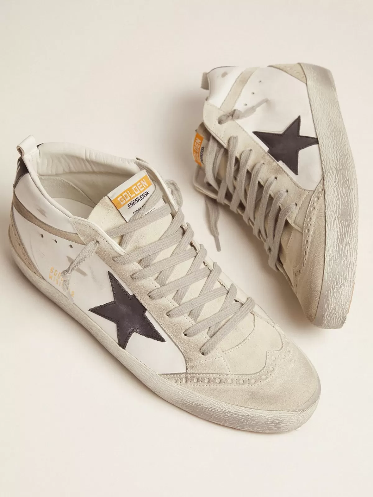 Sale Golden Goose Mid Star Uomo bianche con stella nera