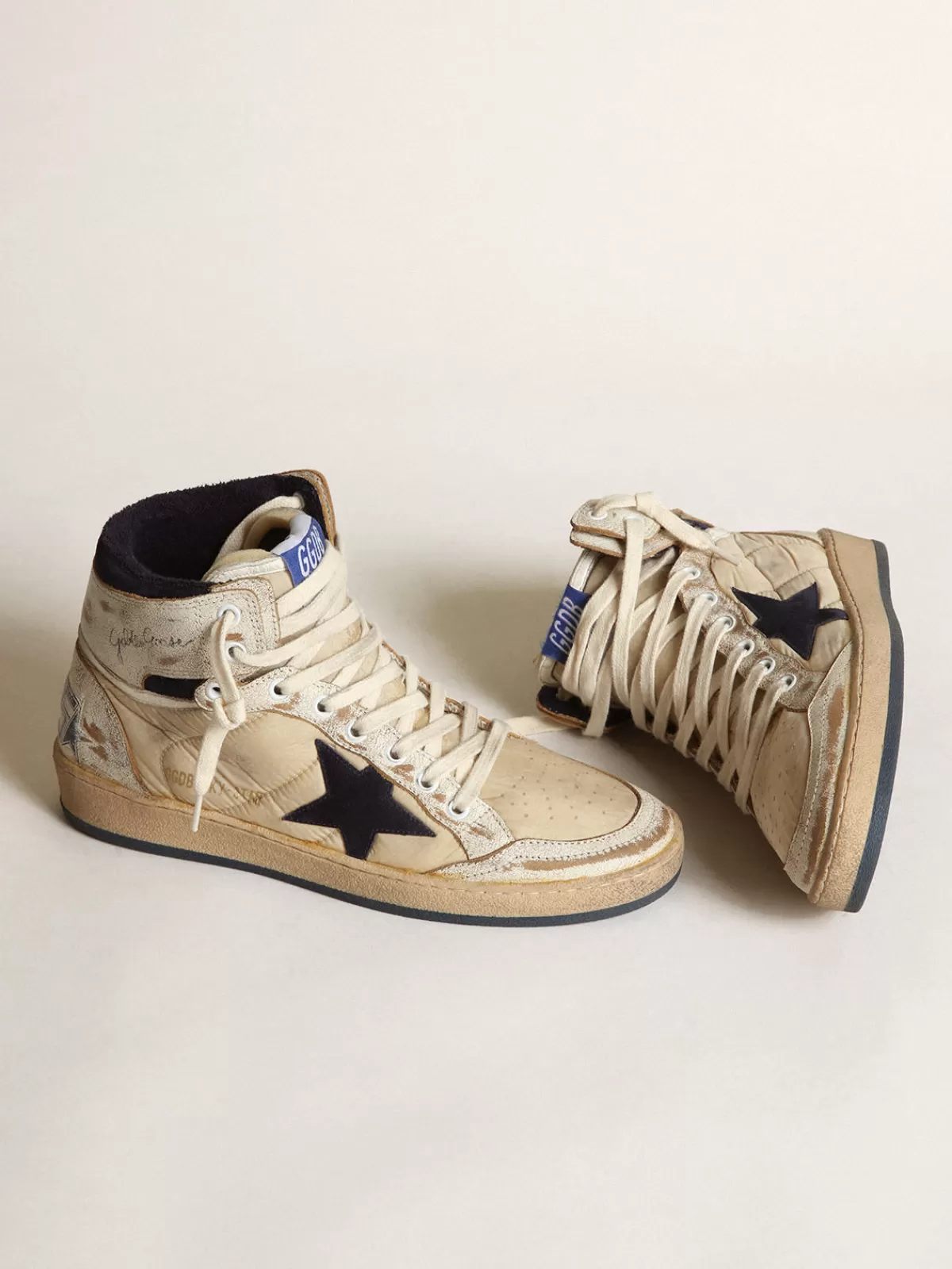 Hot Golden Goose Sky-Star Donna in nylon panna e pelle bianca