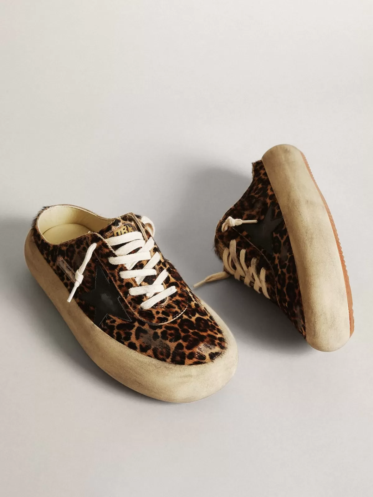 Discount Golden Goose Space-Star Sabot Donna in cavallino leo con stella nera