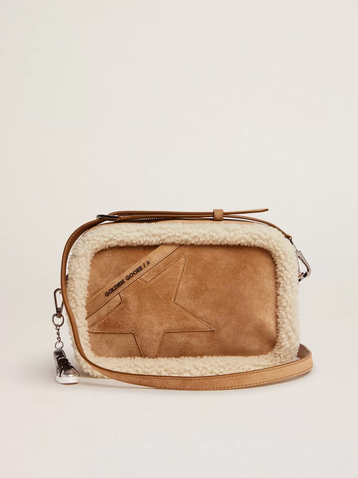 Shop Golden Goose Star Bag in pelle scamosciata donna