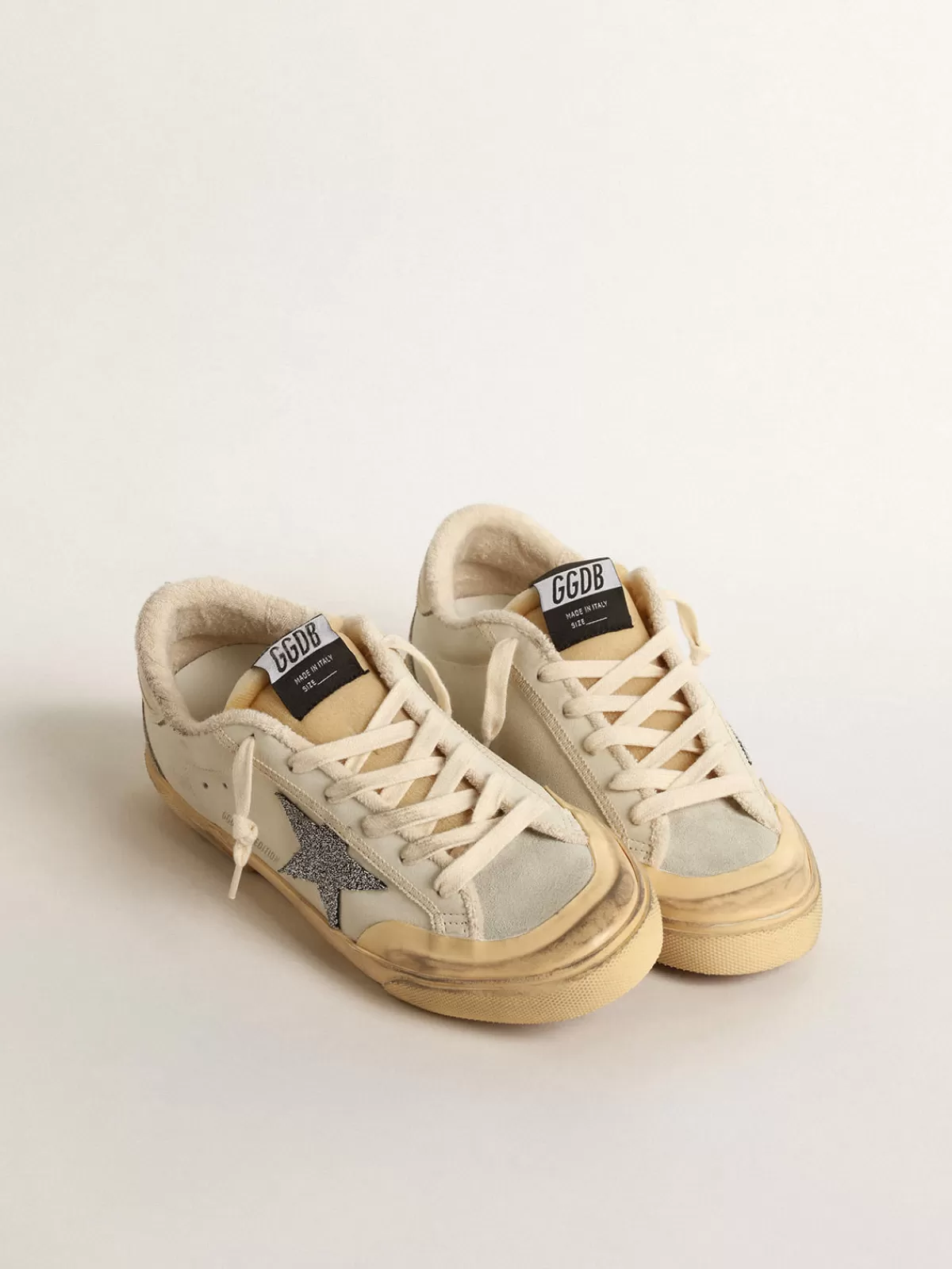 Sale Golden Goose Super-Star LTD con stella in cristalli Swarovski neri